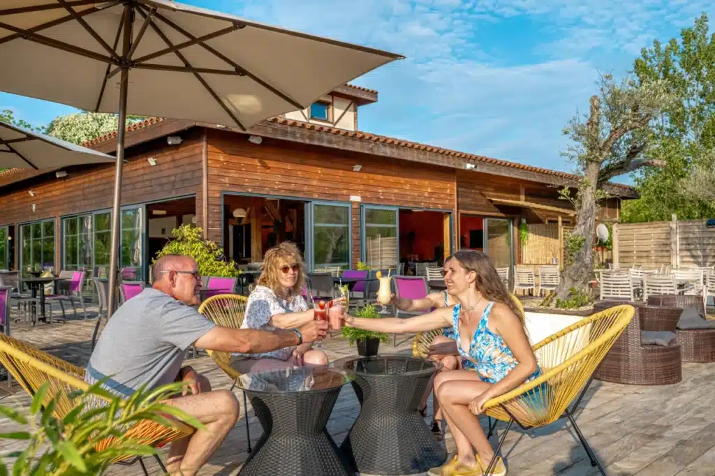 108 Camping Gers Lac de Thoux Ciela Village Restaurant 1