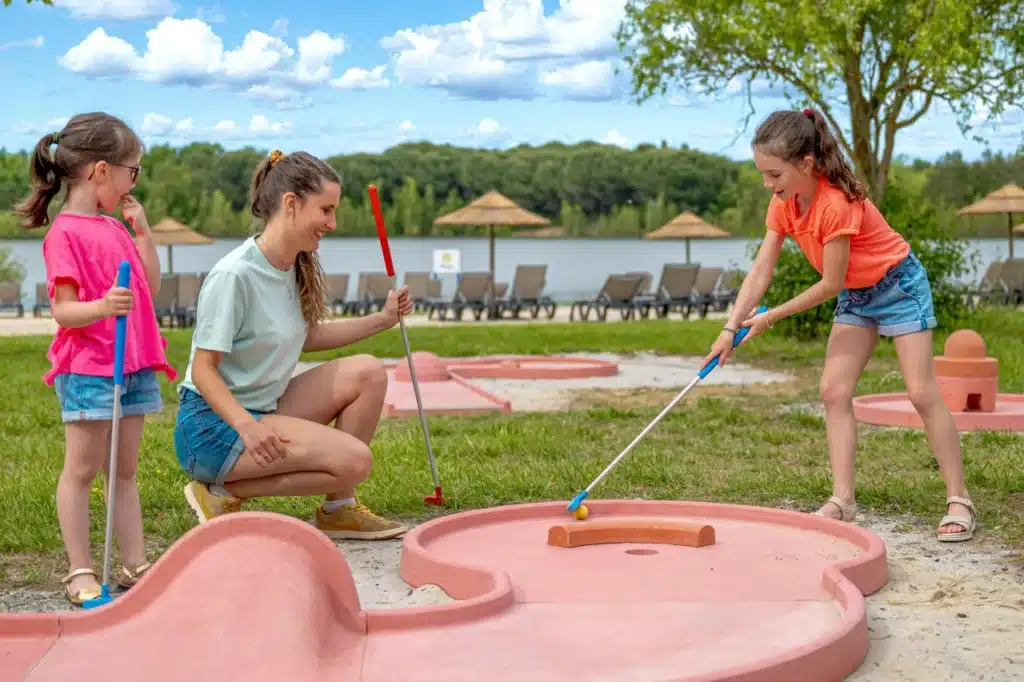 183 Camping Gers Lac de Thoux Ciela Village Mini Golf